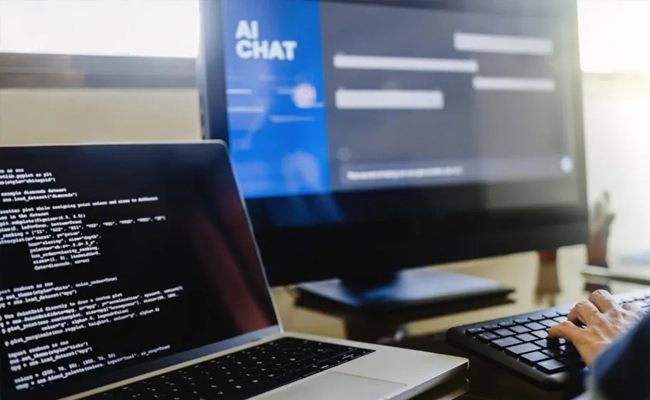 Computador com agente de IA funcionando